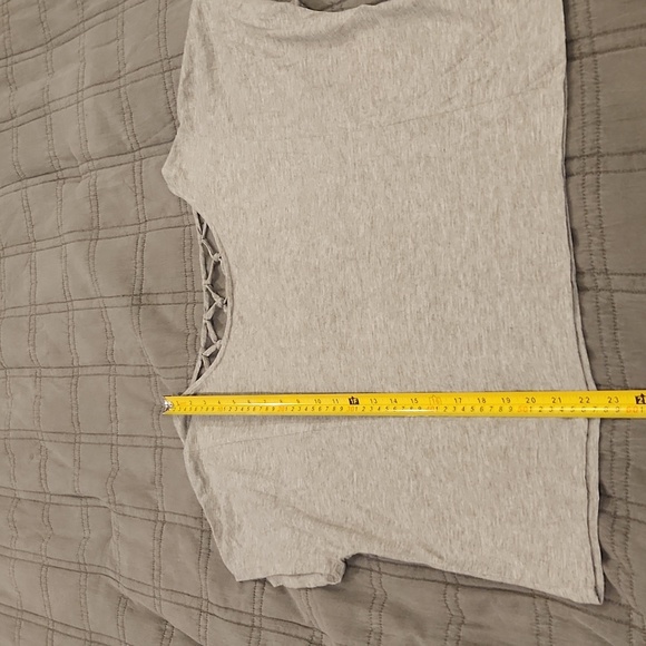 Soprano Light Gray Crop Top With Fun Back Detail Size M! - Picture 6 of 6